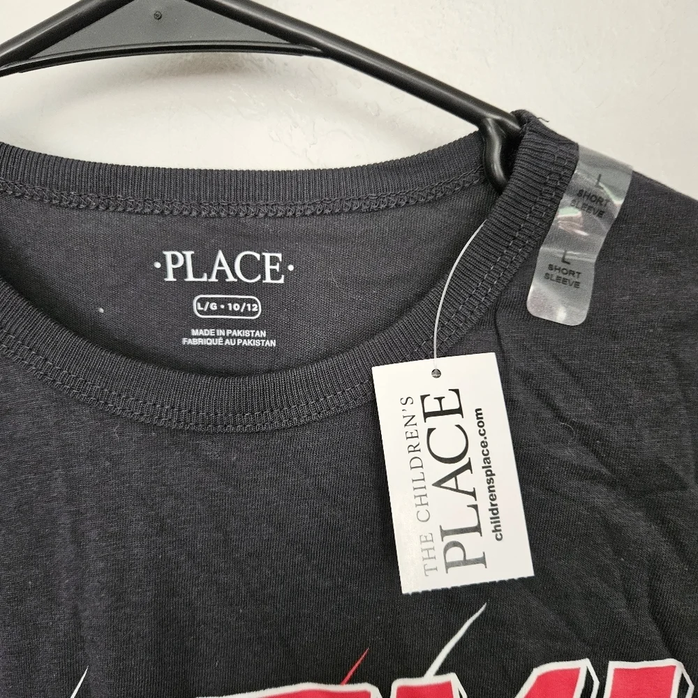 The Children's Place NWT Boys Large 10/12 Charcoal Grey Red 'Boom!' Baseball Tee